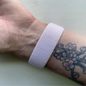 44mm M/L Pearl Pink Velcro Apple Watch Band